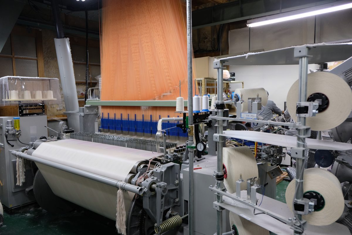 日本三河木綿六重紗織造工廠與織機